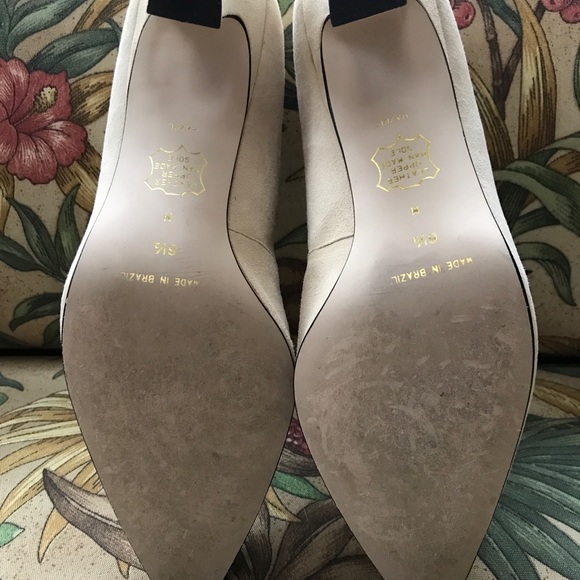Cream colored suede pumps leather upper - Picture 7 of 11